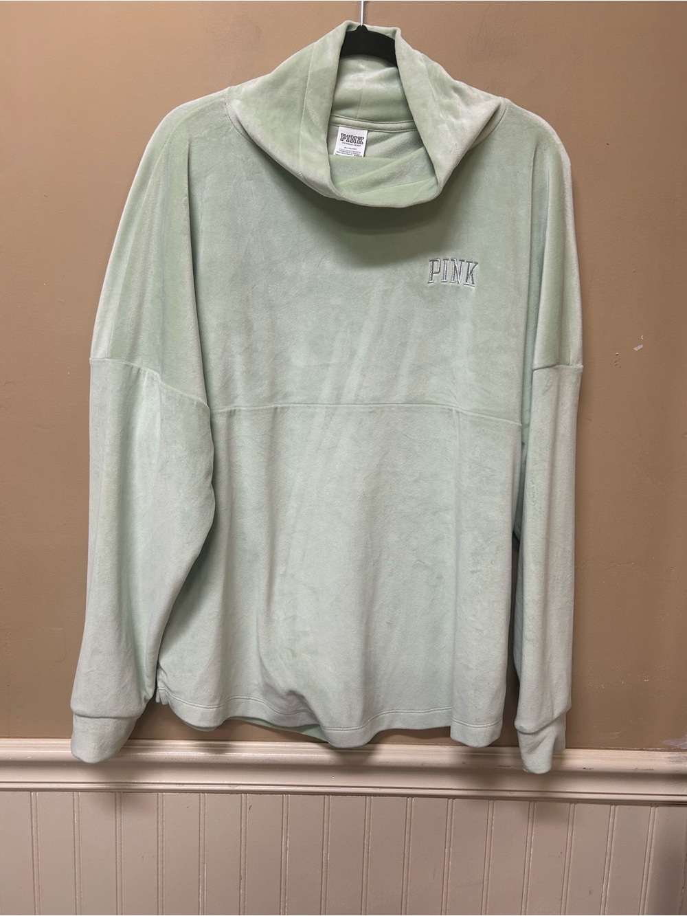 PINK Victoria’s Secret Velour Cowl Neck Spellout Pullover Sweatshirt Green Sz M